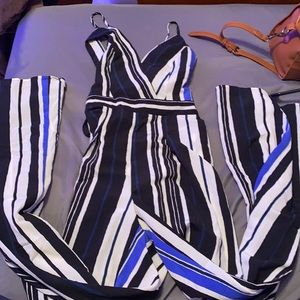 Fashion nova Jumpsuit size S open back
